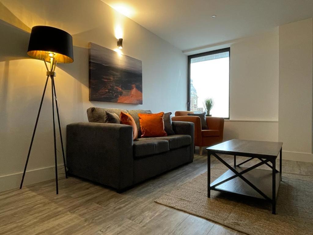 Kingsbridge Point - Cosy One Bed Apartments Near Town Centre, Суиндън Екстериор снимка